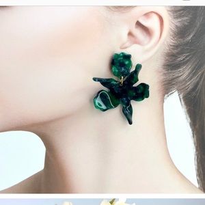 ISO Emerald Lele Sadoughi paper lily earrings